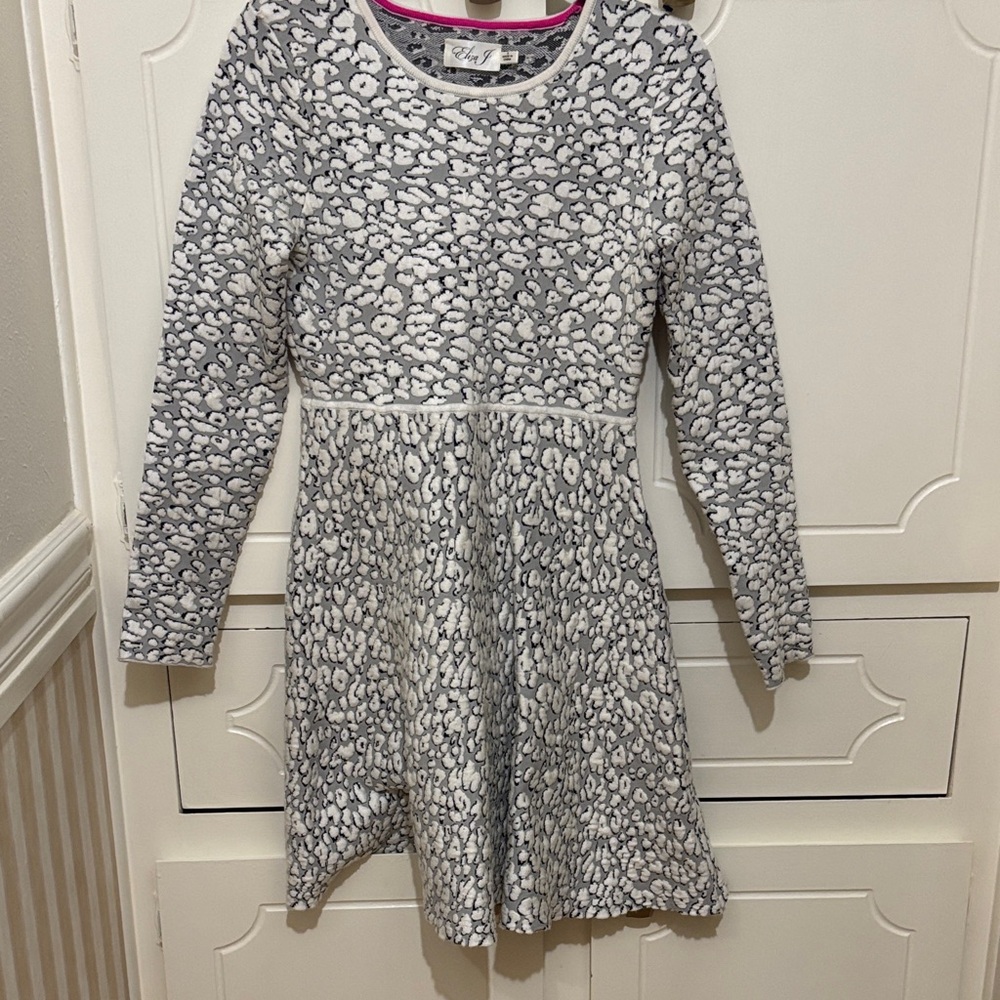 Eliza J Gray & White Floral-Print Long Sleeve Dress